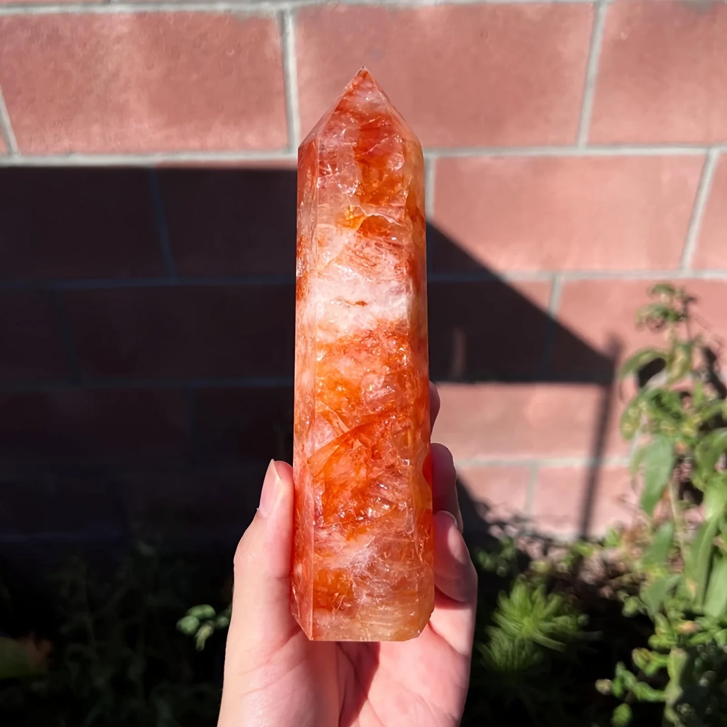 1PC Natural Large Fire Quartz Obelisk Crystal Tower, Perfect Gift, Magic Point Healing Stone Obelisk Wand Stone Home Decor