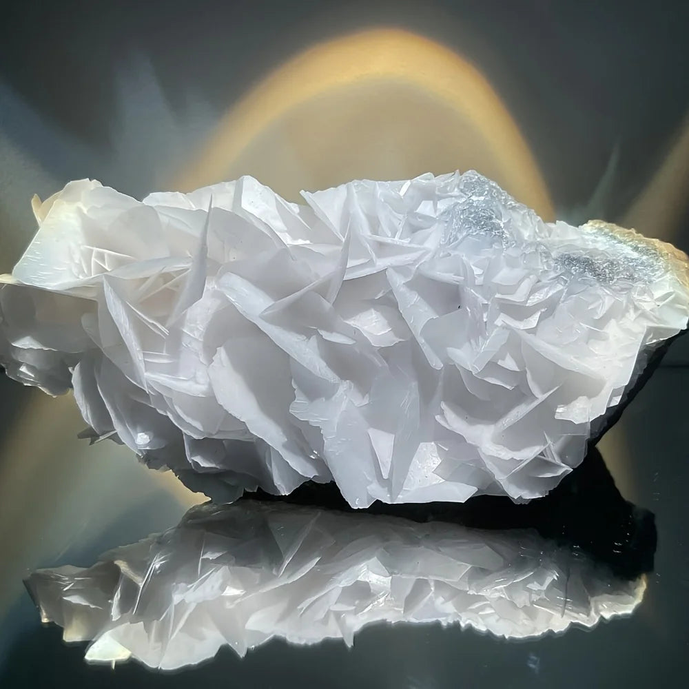 1pc 200-300g White Rose Calcite Mineral Speciman UV Reaction Under UV Light Home Decoration Valentine's Day Gift